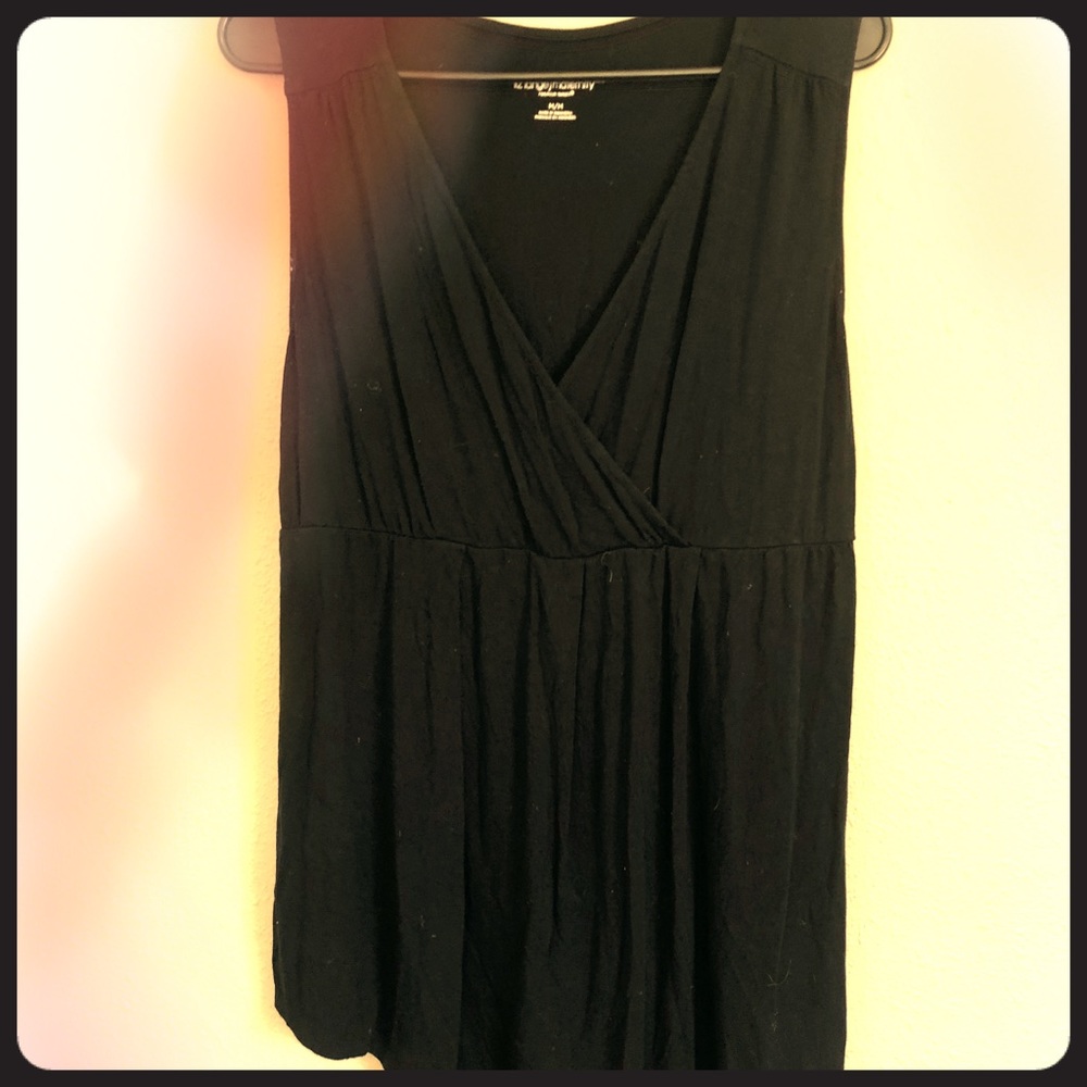 Liz Lange maternity shirt